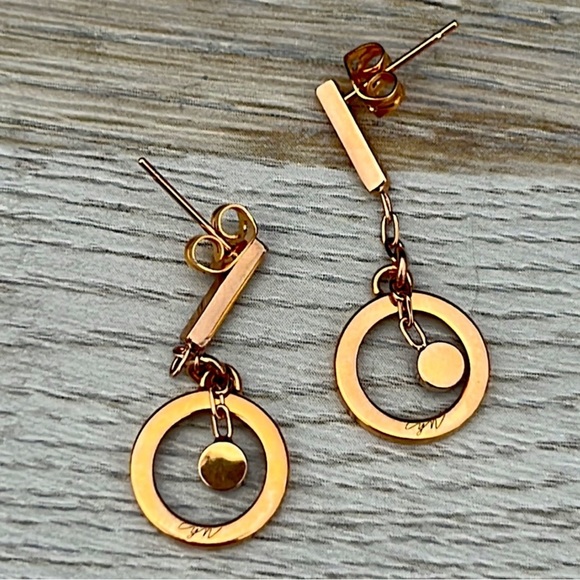 Cyn Crystal Rose Gold Earrings. - Picture 3 of 5